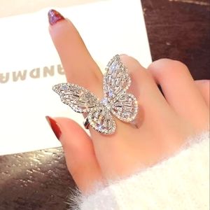 ⭐️Host Pick⭐️Lux Silver Crystal Butterfly Ring